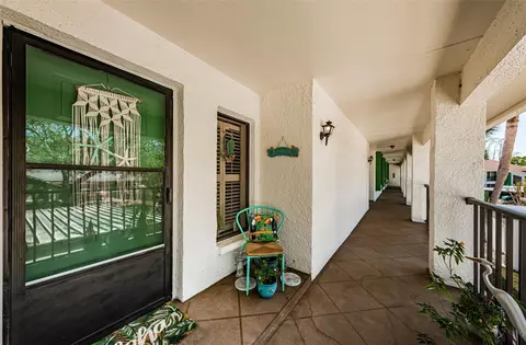 2537 Royal Pines Cir #19I, Clearwater, FL 33763