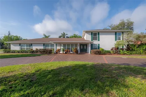 7922 Spring Valley Dr, Tampa, FL 33615
