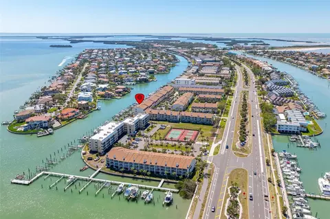 301 Madeira Cir, Tierra Verde, FL 33715