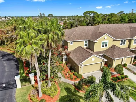 11114 Kapok Grand Cir, Madeira Beach, FL 33708