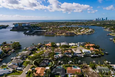 3960 13th Way NE, Saint Petersburg, FL 33703