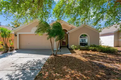 7607 Wiltshire Park Pl, Apollo Beach, FL 33572