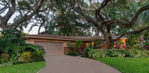 5670 11th St S, Saint Petersburg, FL 33705