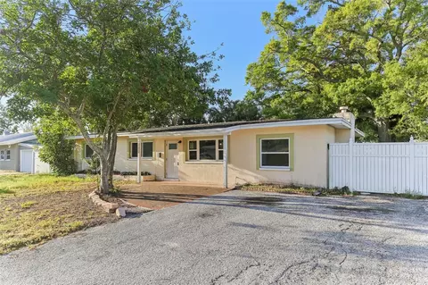 230 Davison Ave NE, Saint Petersburg, FL 33703