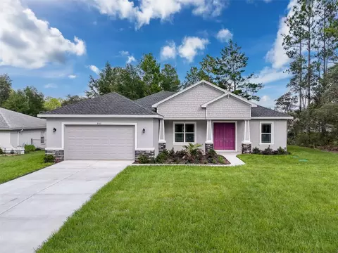 8102 N Voyager Dr, Citrus Springs, FL 34433