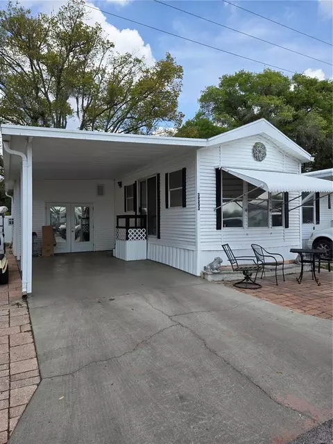 39233 Recess Dr, Zephyrhills, FL 33542