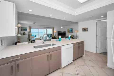 18610 Gulf Blvd #201, Indian Shores, FL 33785