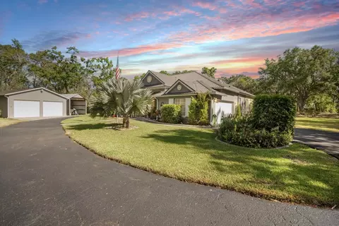 231 Sundance Trl, Wimauma, FL 33598