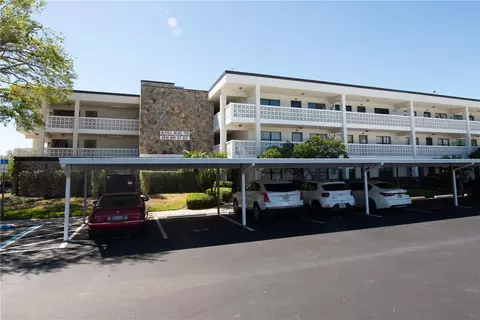 4910 Bay St NE #308, Saint Petersburg, FL 33703