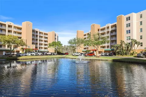 6495 Shoreline Dr #8106, Saint Petersburg, FL 33708