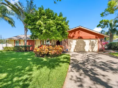 1581 N Wexford Dr, Palm Harbor, FL 34683