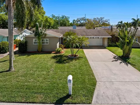 13612 87th Ave, Seminole, FL 33776