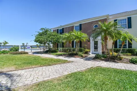 13754 Orange Sunset Dr #101, Tampa, FL 33618