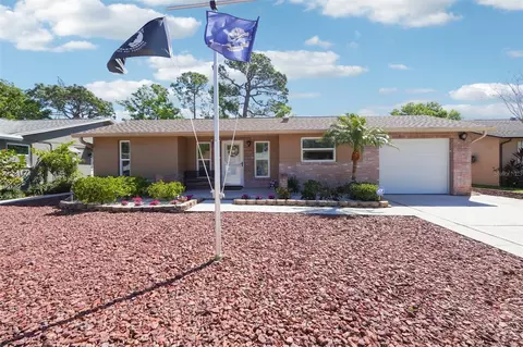 2033 Whitney Dr, Clearwater, FL 33760