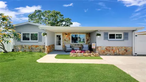 5248 Coral Way N, Saint Petersburg, FL 33714