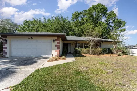 1023 Mockingbird Cir, Winter Haven, FL 33884