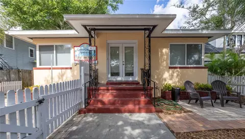 548 3rd St N, Saint Petersburg, FL 33701
