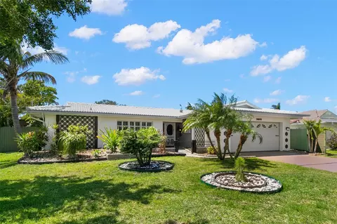 14806 Crown Dr, Largo, FL 33774