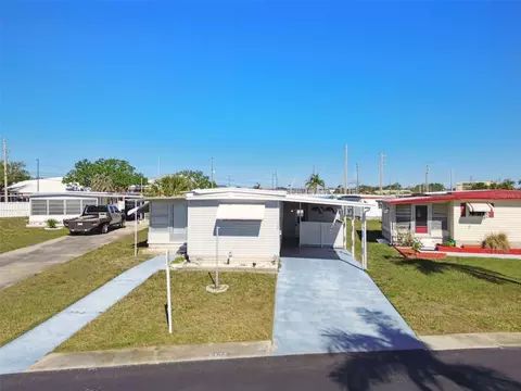 13225 101st St #107, Largo, FL 33773