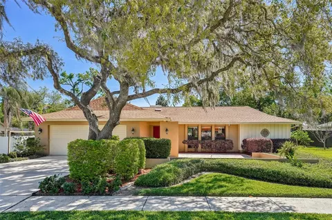 2704 Herndon St, Valrico, FL 33596