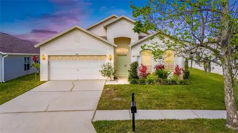 6803 Runner Oak Dr, Wesley Chapel, FL 33545