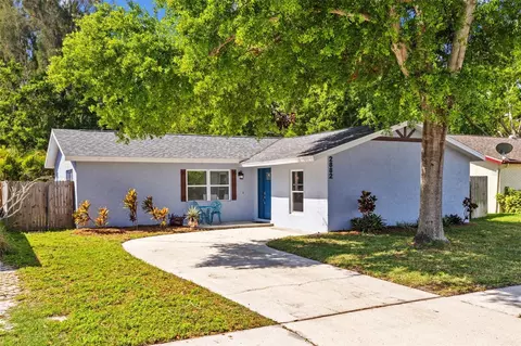 2882 Cathy Ln, Clearwater, FL 33760