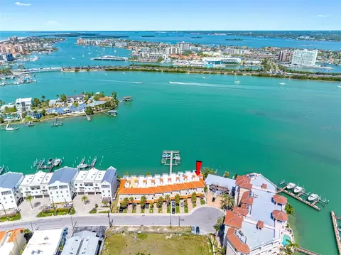 200 Brightwater Dr #10, Clearwater Beach, FL 33767