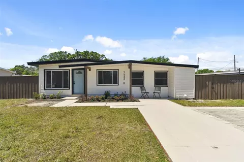 7520 Orpine Dr N, Saint Petersburg, FL 33702