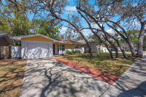 1660 Dartmouth St, Clearwater, FL 33755