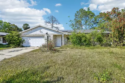1011 Pine Tree Dr, Eustis, FL 32726