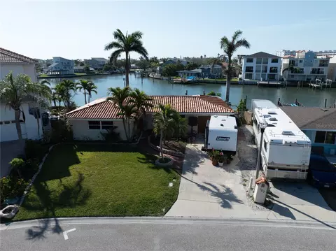 187 175th Terrace Dr E, Redington Shores, FL 33708