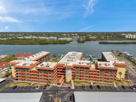 19701 Gulf Blvd #210, Indian Shores, FL 33785