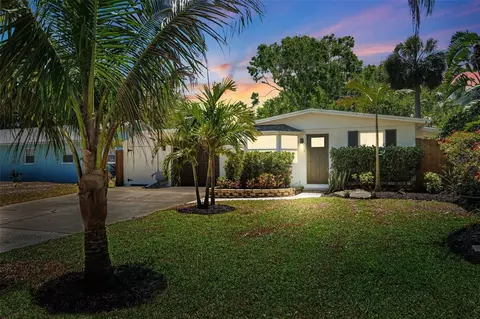 225 Ontario Ave, Crystal Beach, FL 34681