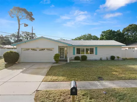 1305 Whispering Pines Dr, Clearwater, FL 33764