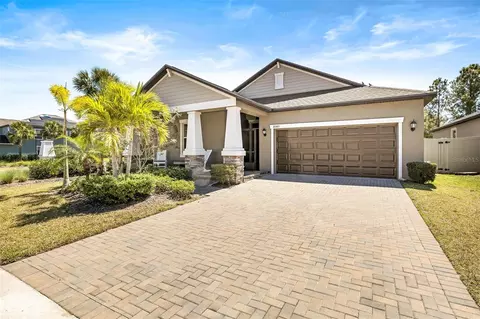 10145 Count Fleet Dr, Sun City Center, FL 33573