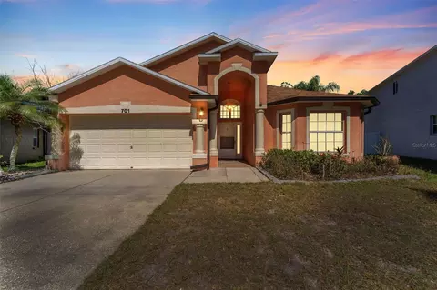 701 Somerstone Dr, Valrico, FL 33594