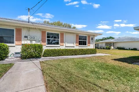 1901 Canterbury Ln #14, Sun City Center, FL 33573