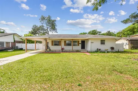 2001 Spooner Dr, Plant City, FL 33563