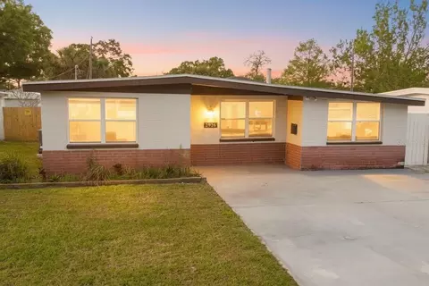 2936 39th Ave N, Saint Petersburg, FL 33714