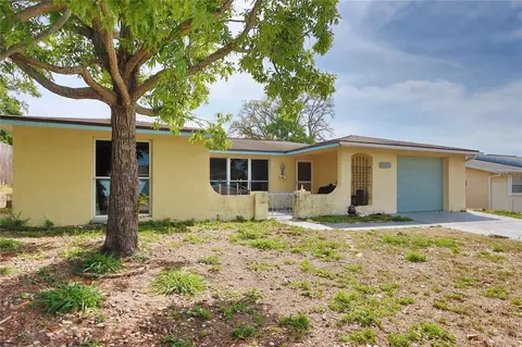 9836 Rainbow Ln, Port Richey, FL 34668