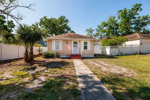 217 50th Ter N, Saint Petersburg, FL 33703