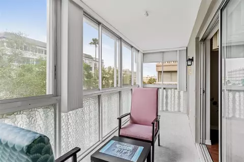 Exterior - 147 Bluff View Dr #206, Belleair Bluffs, FL 33770 photo 3 of 11