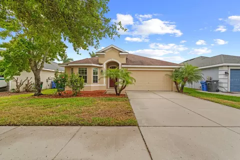 10718 Standing Stone Dr, Wimauma, FL 33598