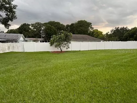 5029 Memory Ln, Zephyrhills, FL 33542