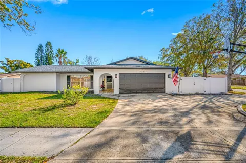 2217 Stacy Ct, Dunedin, FL 34698