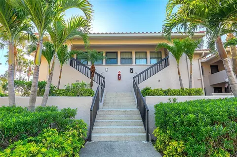 1801 Mariner Dr #13, Tarpon Springs, FL 34689