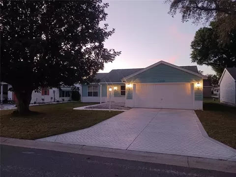1219 Santos Pl, Lady Lake, FL 32159