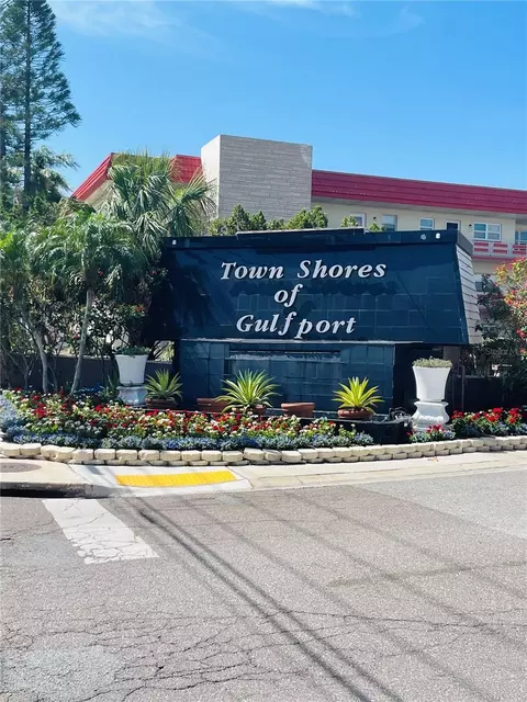 6020 Shore Blvd S #903, Gulfport, FL 33707