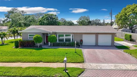 8392 137th Ln, Seminole, FL 33776