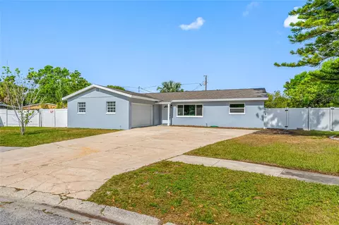 8409 Lantana Dr, Seminole, FL 33777